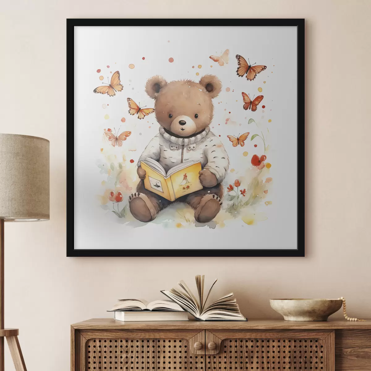 Poster Ein Braunbär im Pullover liest ein Buch, umgeben von Schmetterlingen in Aquarellfarben f39025