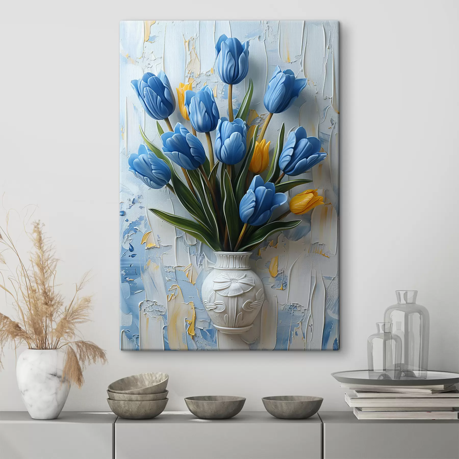 Wandbilder Blaue und gelbe Tulpen in 3D: elegantes ölgemaltes Wandbild mit weißem und hellblauem Hintergrund und gravierter Vase s39637
