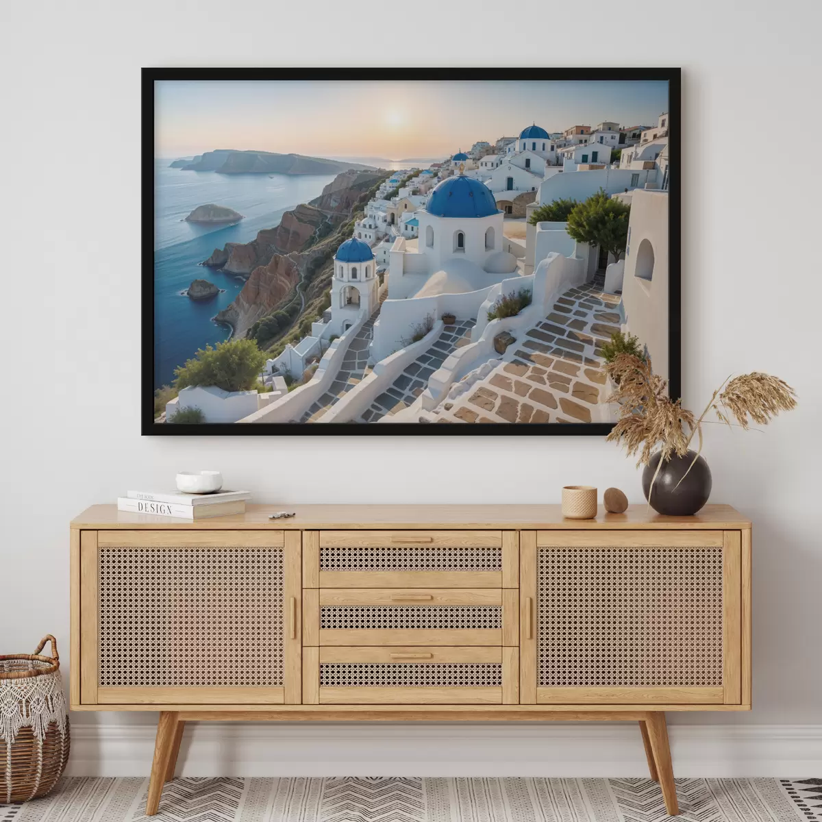 Poster Die Insel Santorini, Griechenland. Die Stadt liegt auf einem Hügel mit Blick auf die Ägäis f40160