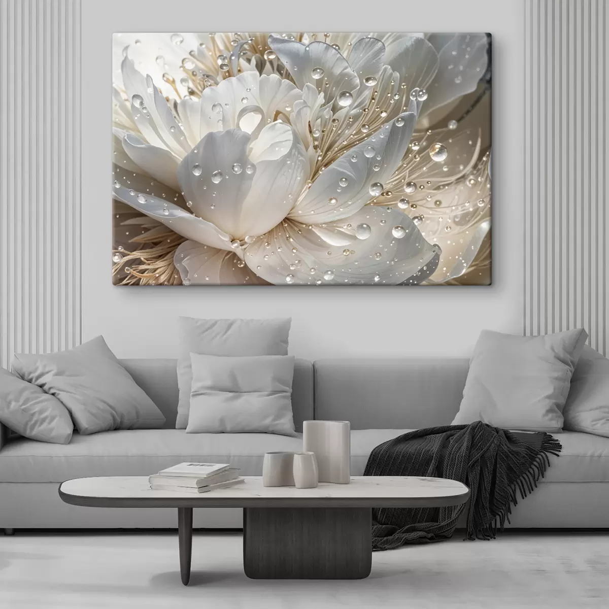 Wandbilder Eine Nahaufnahme einer weißen Pfingstrose mit Wassertropfen auf den Blütenblättern vor einem unscharfen Hintergrund s40539