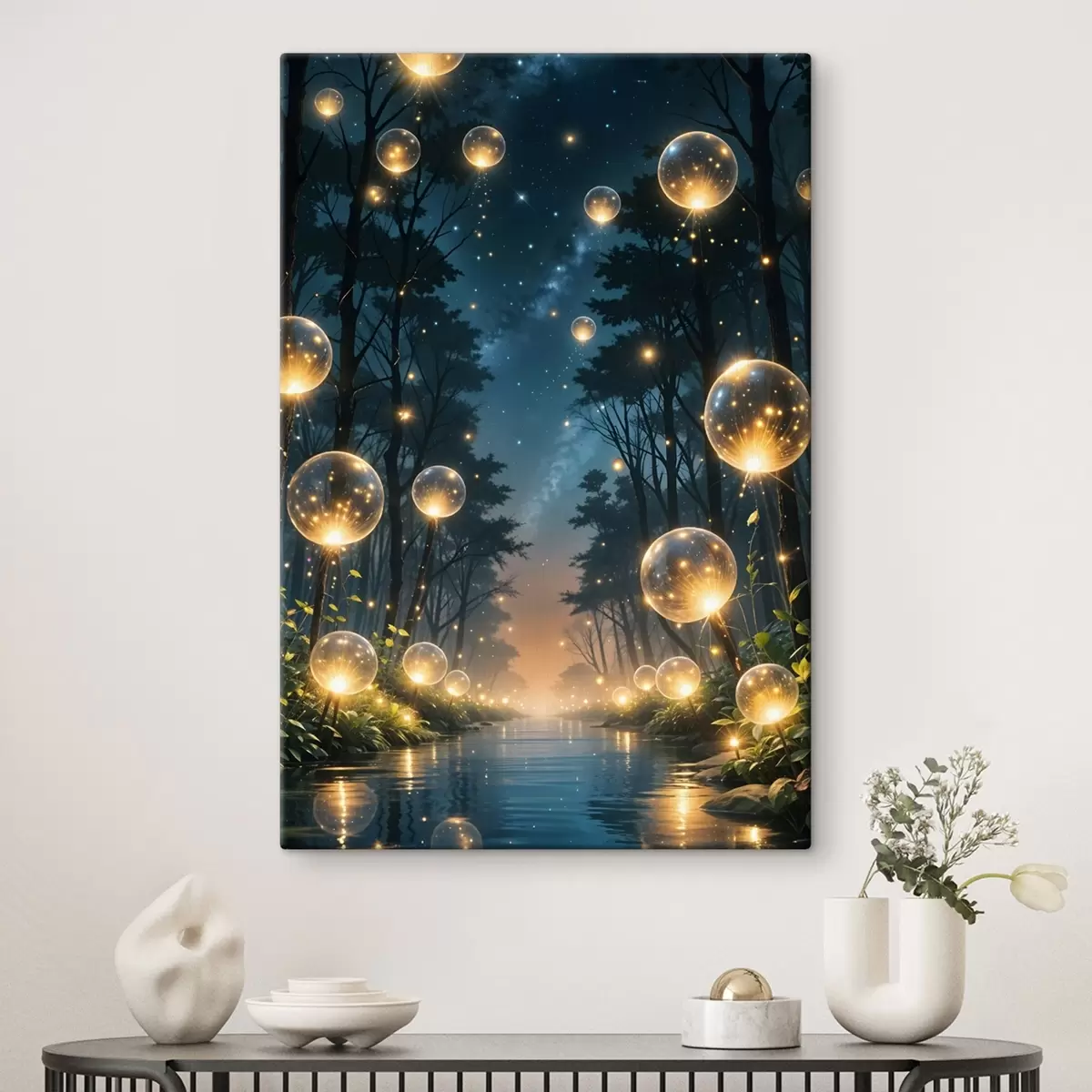 Wandbilder Ein magischer Wald bei Nacht mit gelben Kugeln und Glühwürmchen, die zwischen den Bäumen schweben und eine skurrile Atmosphäre schaffen s41259