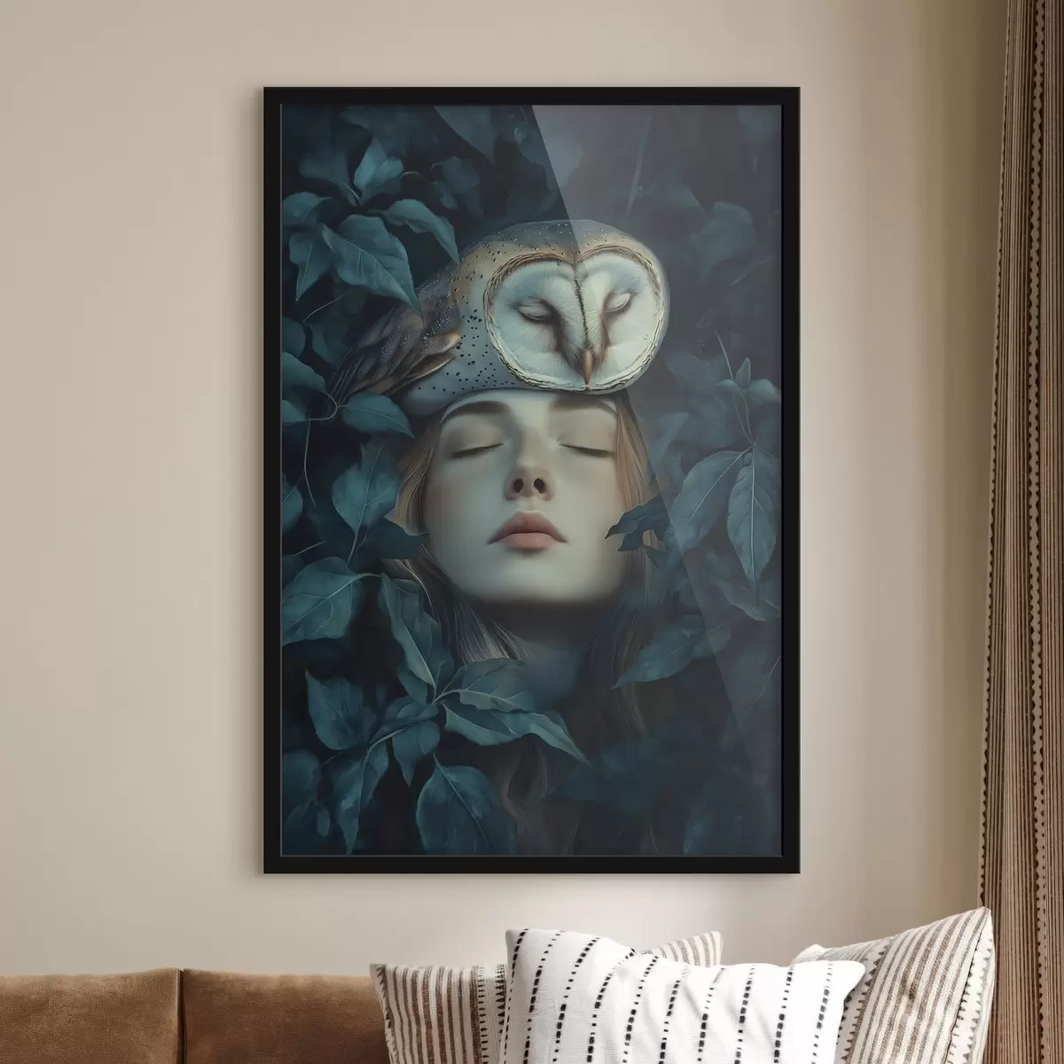 Poster Frau mit Eule in den grünen Blättern, friedlich, Natur f41445