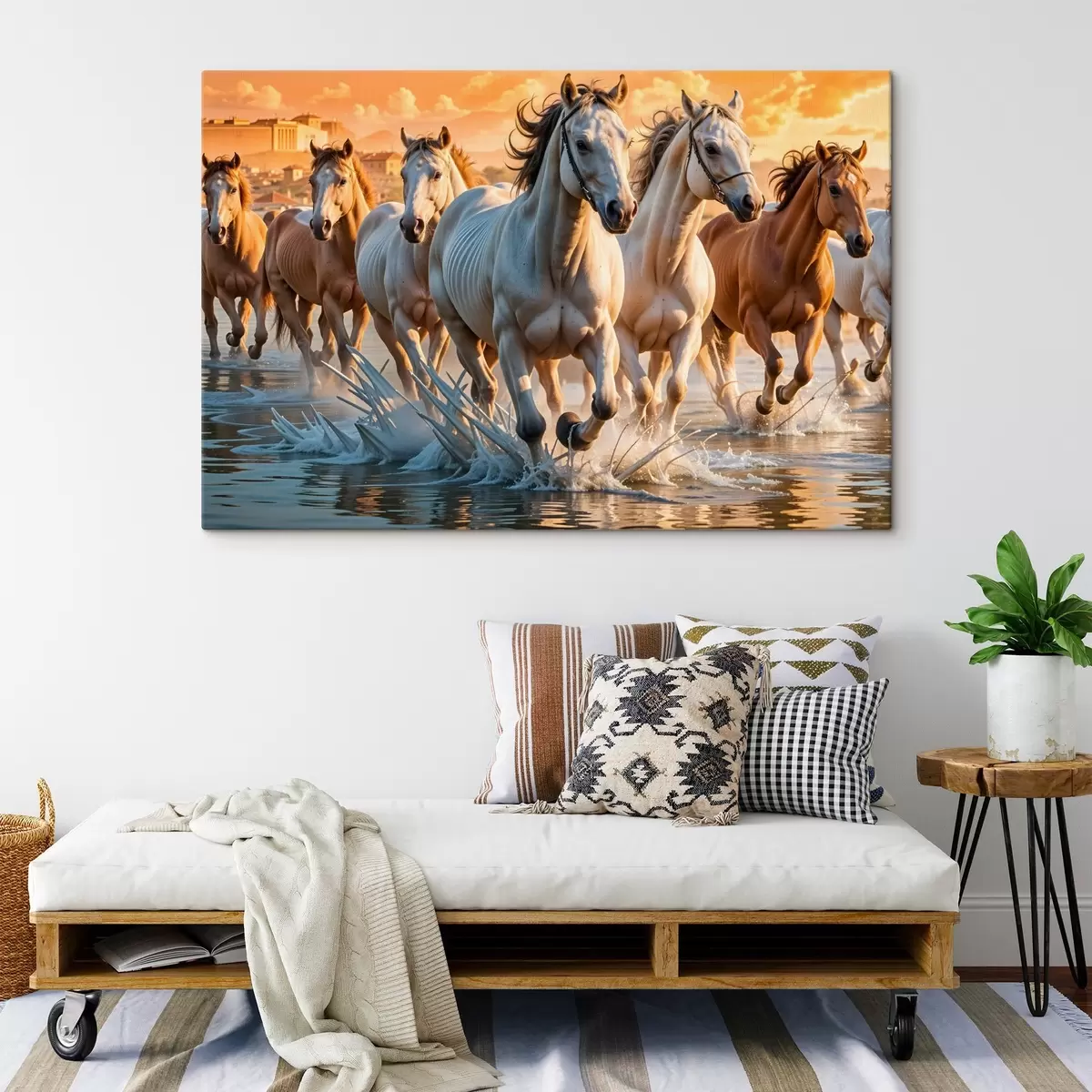 Wandbilder Eine Herde weißer Pferde, die durch seichtes Wasser laufen, mit einem orangefarbenen Himmel im Hintergrund s41740
