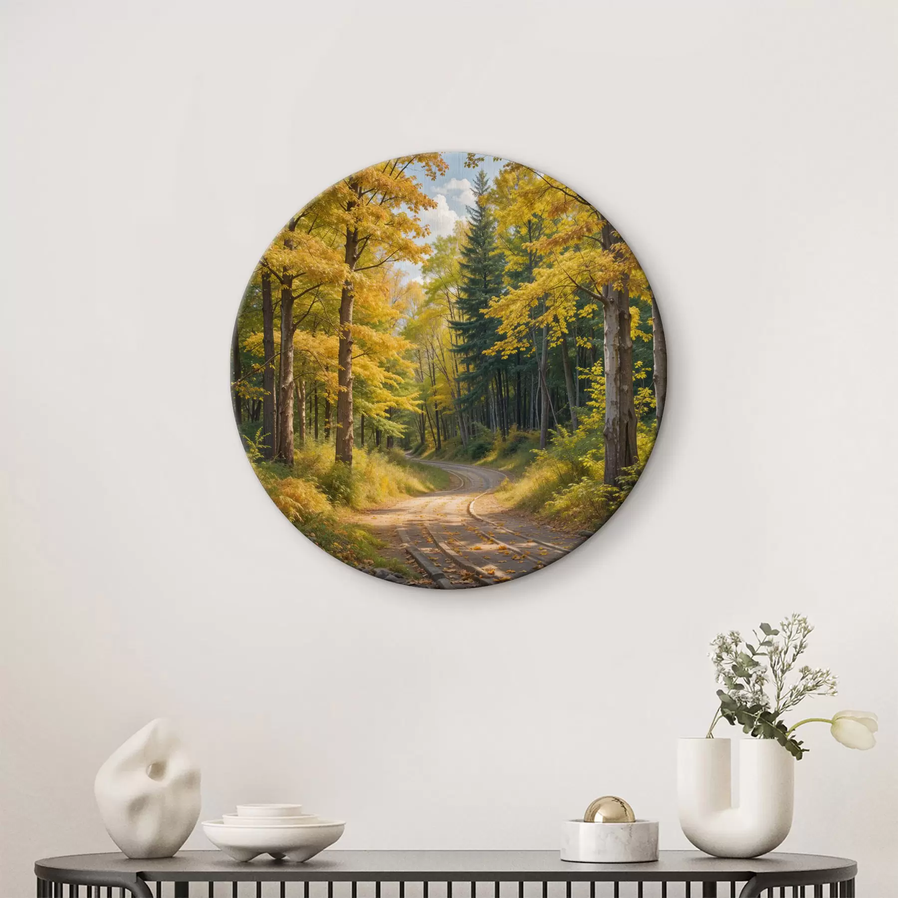 Wandbilder Ein Feldweg, der sich im Herbst durch einen Wald schlängelt, mit hohen Bäumen auf beiden Seiten r40031