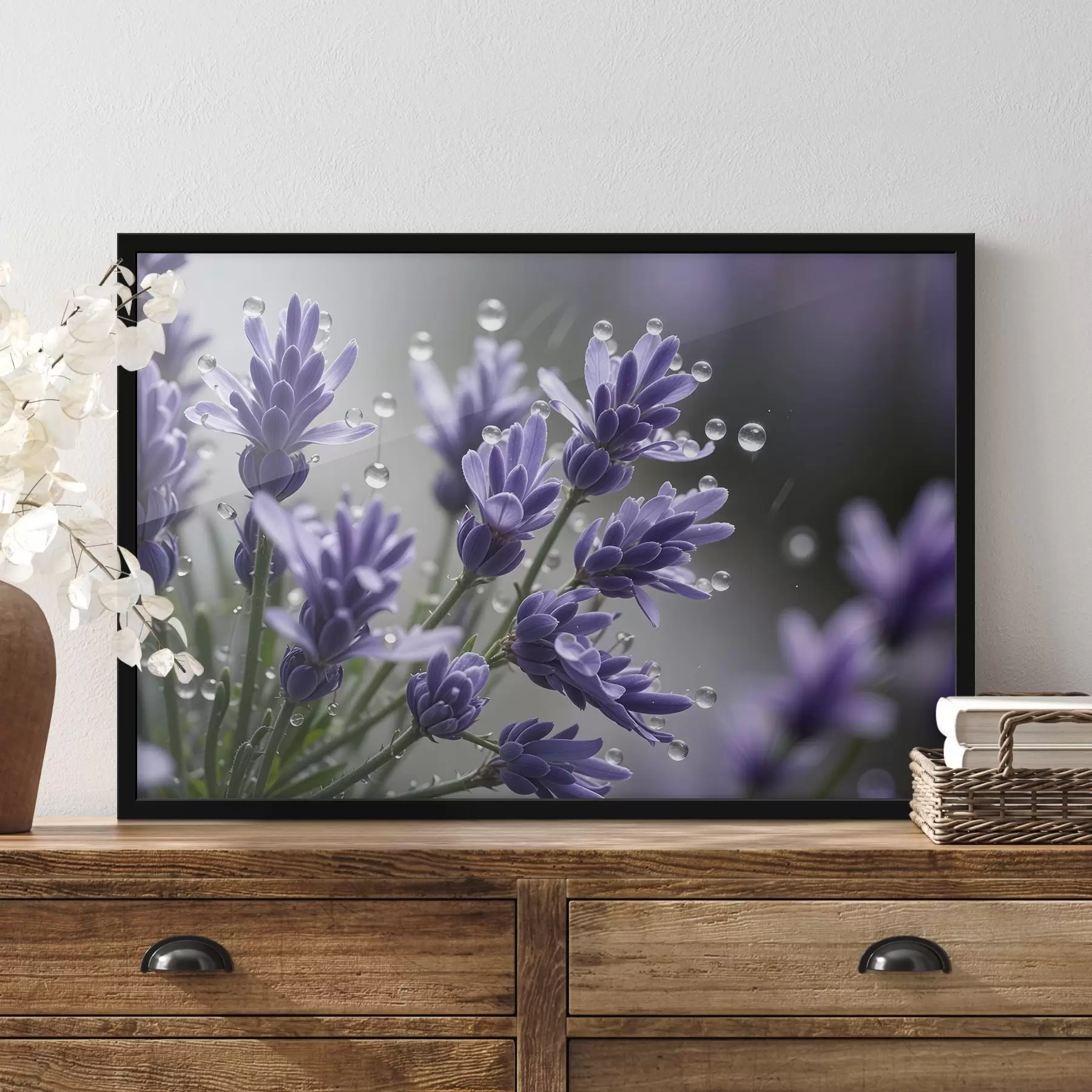 Fototapete Lila Lavendelblüten mit Wassertropfen auf den Blütenblättern, vor einem unscharfen Hintergrund f42229