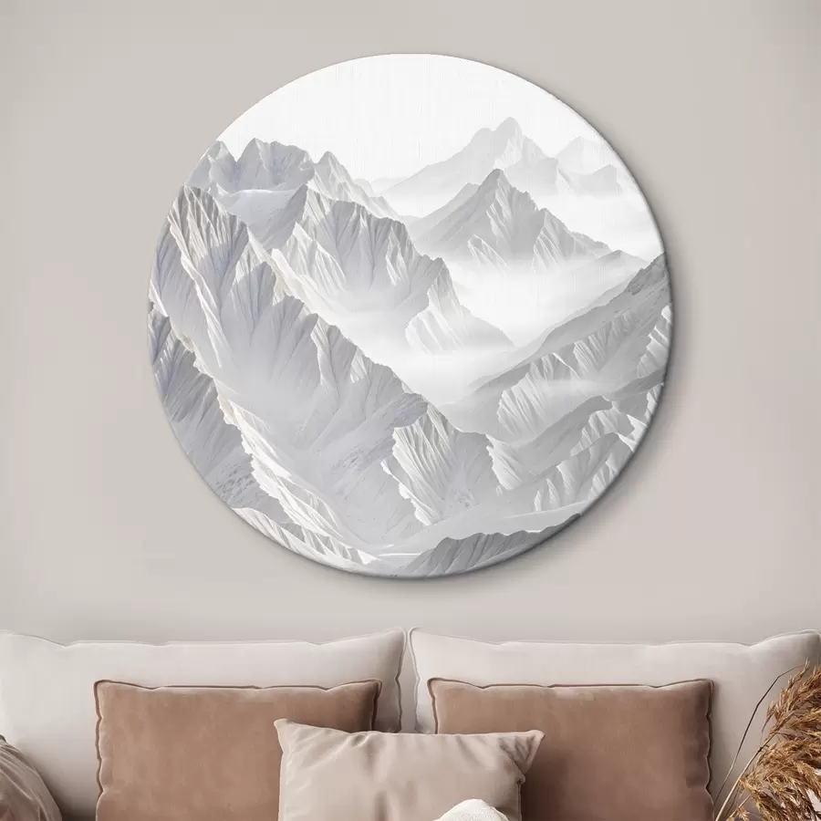 Wandbilder Verschneite minimalistische Berggipfel in einer nebligen, nebligen Landschaft r41083