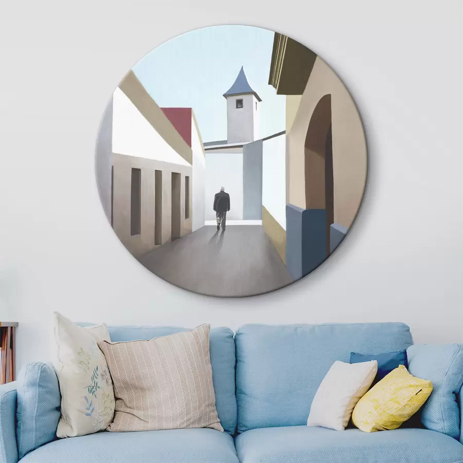 Wandbilder Ein Mann geht eine schmale Straße entlang r37784