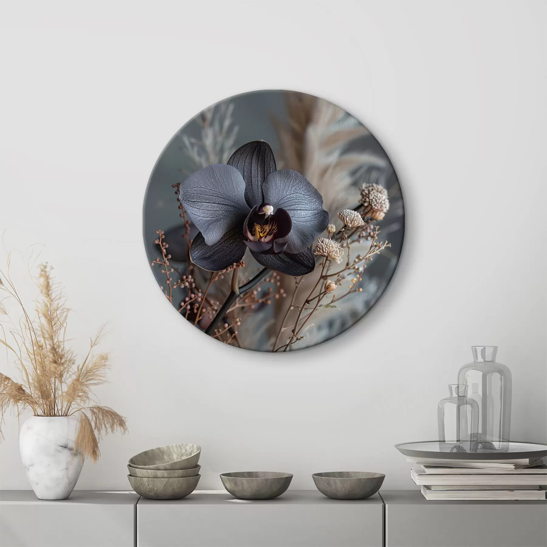 Wandbilder Elegantes Blumenarrangement mit schwarzer Orchidee und anderen Trockenblumen r40661