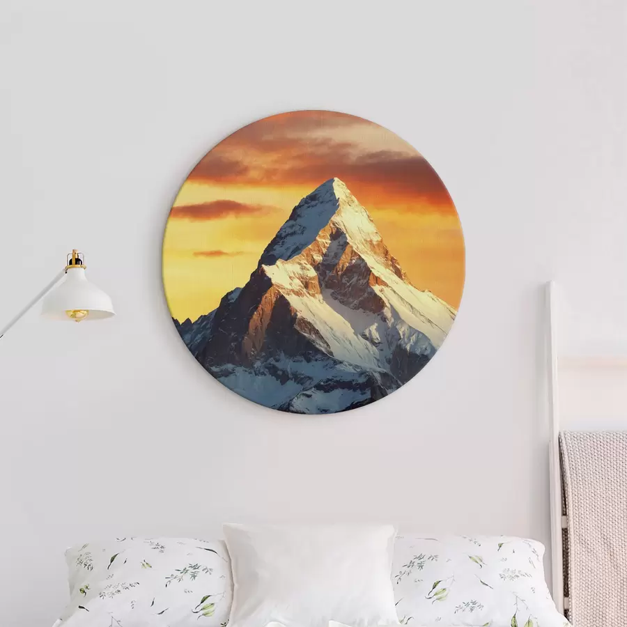 Wandbilder Schneebedeckter Berg und orangefarbener Himmel r40852