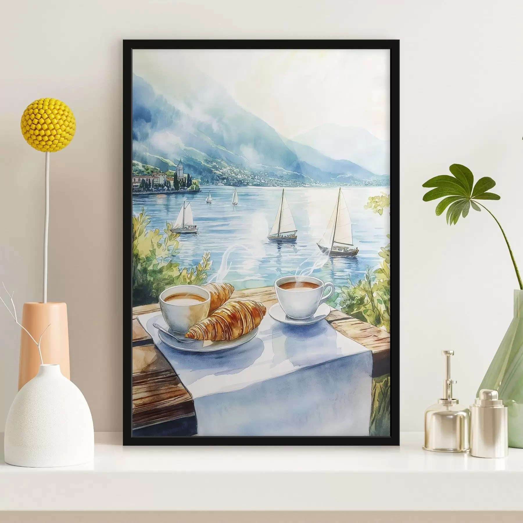 Fototapete Sommer See mit Segelbooten, Tassen Kaffee, Croissants, Aquarell-Stil f42441