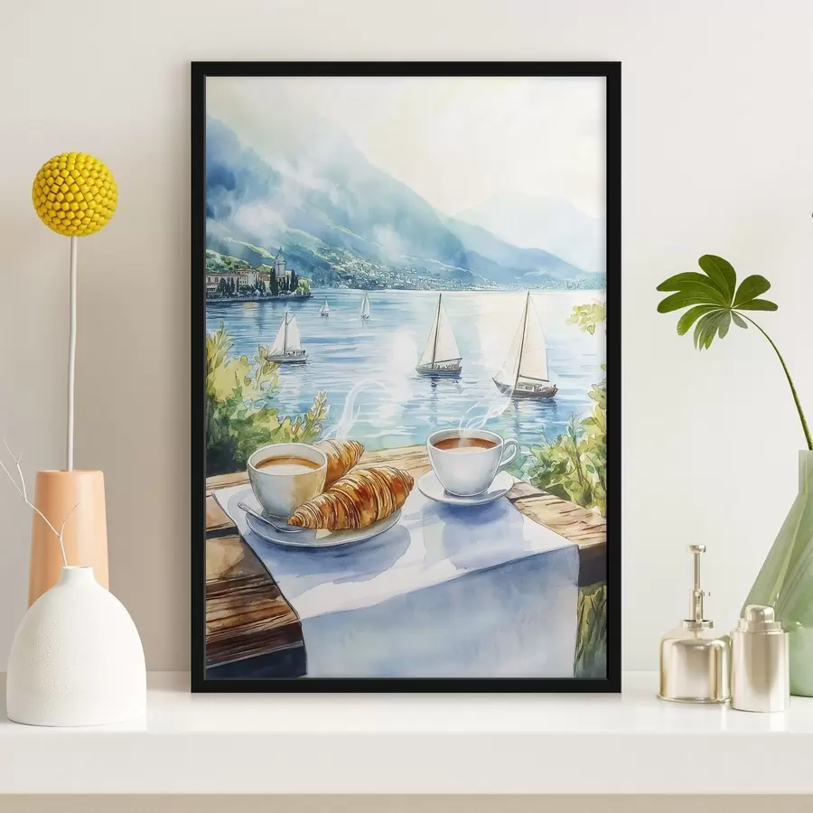 Fototapete Sommer See mit Segelbooten, Tassen Kaffee, Croissants, Aquarell-Stil f42441