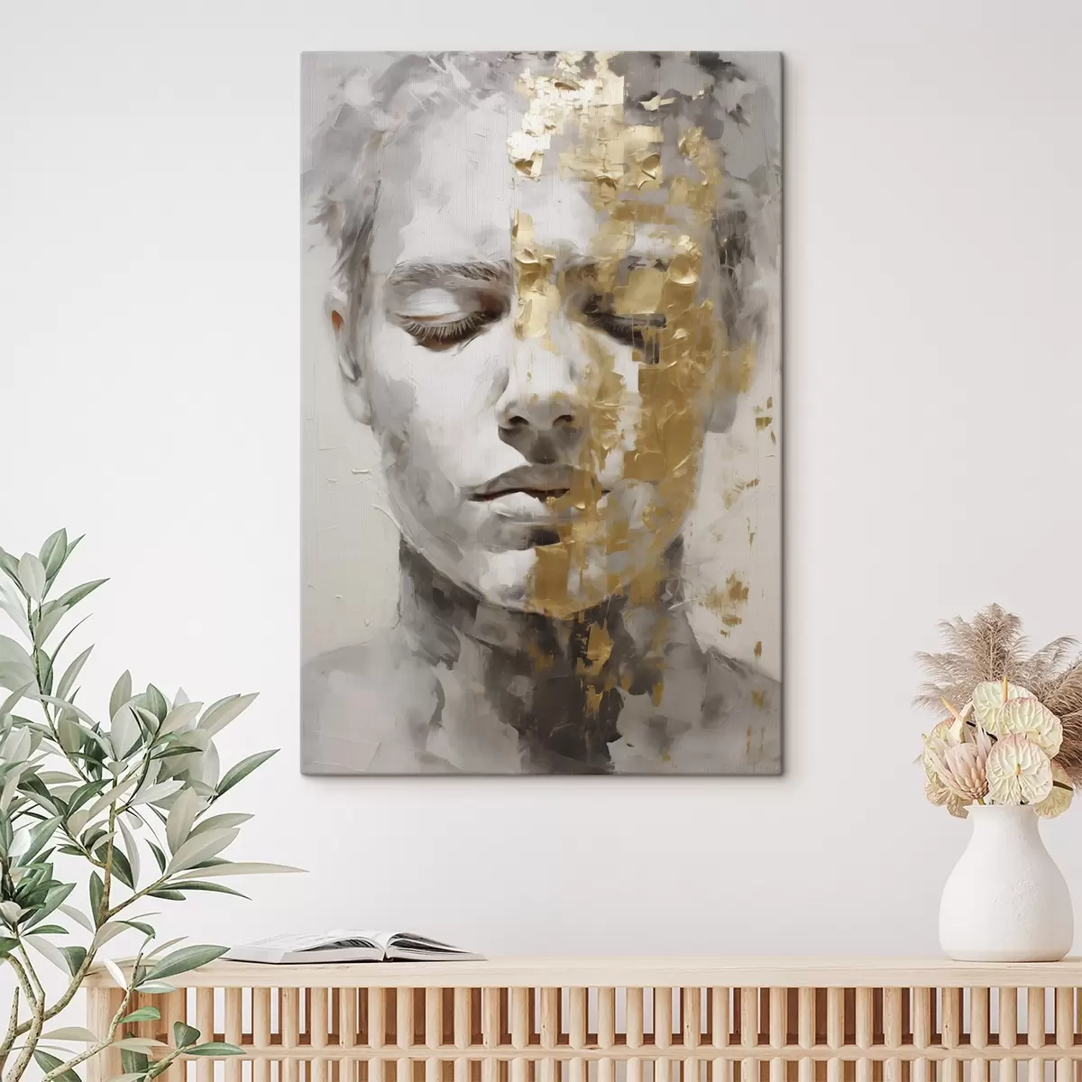 Wandbilder Ein abstraktes Porträt mit geschlossenen Augen, das in hellen Tönen mit kontrastierenden warmen Pinselstrichen wiedergegeben ist, die eine tiefe und meditative Stimmung erzeugen. s42624