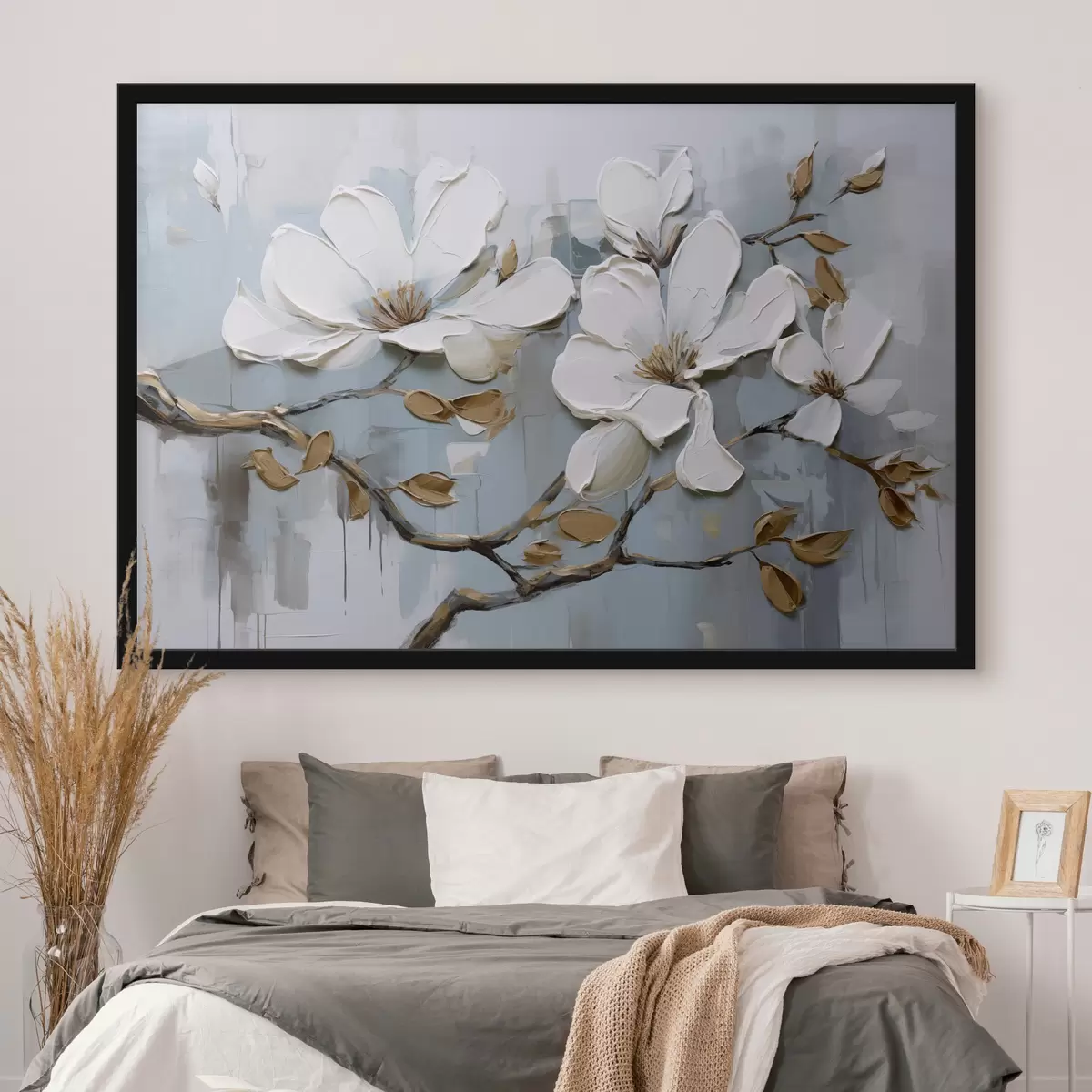 Poster Weiße Magnolienblüten mit strukturierten Blütenblättern und braunen Blättern auf einem weichen blauen Hintergrund Ölgemälde Imitation f42711
