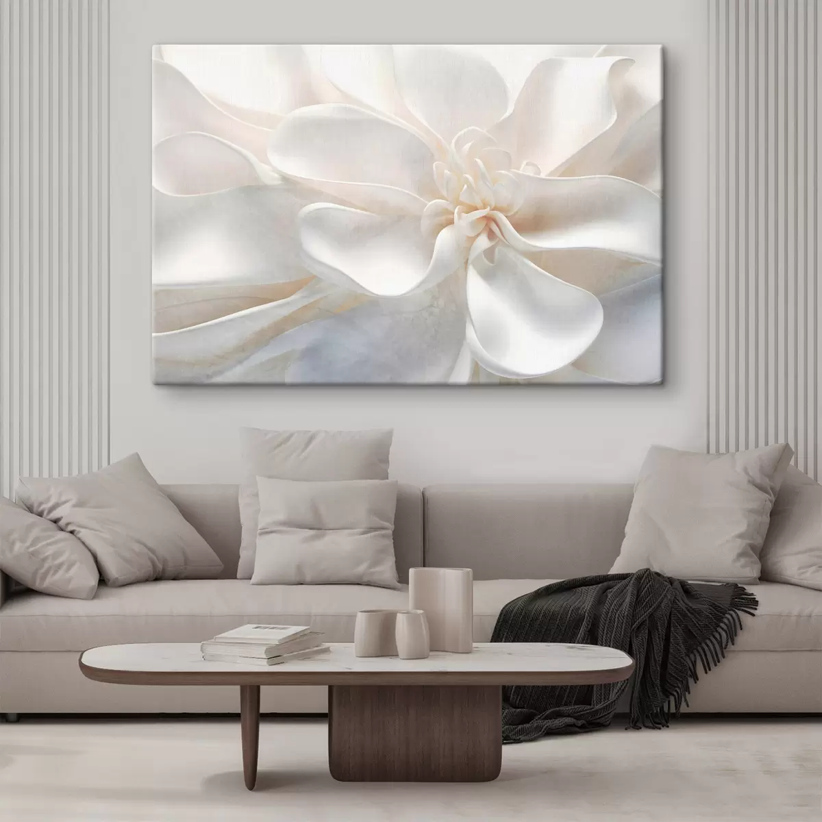 Wandbilder Nahaufnahme einer lauten texturierten weißen abstrakten Blume mit zarten Blütenblättern in Pastellfarben s43161