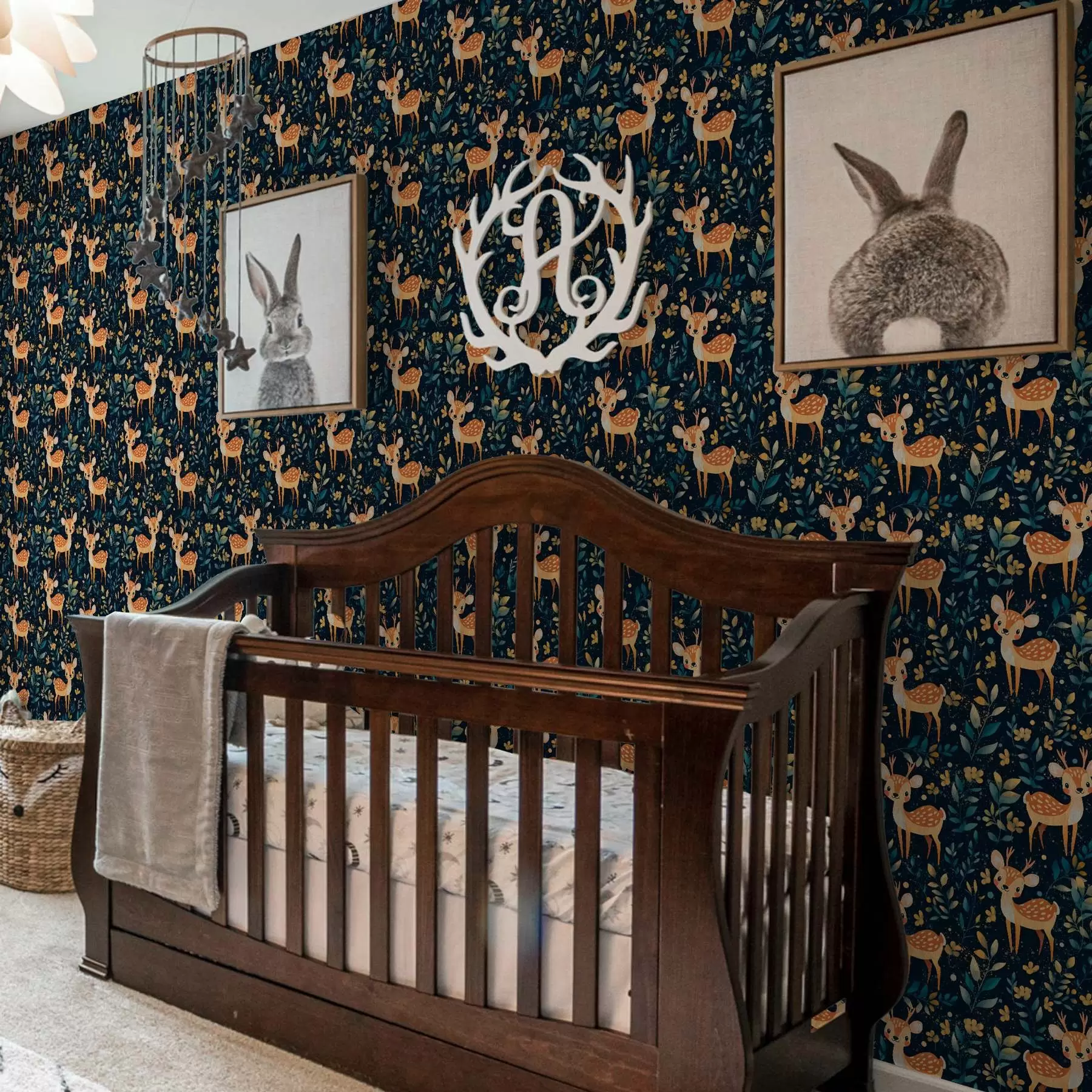 Fototapete Rehkitz in einem dunklen Wald mit gelben Blättern a00124