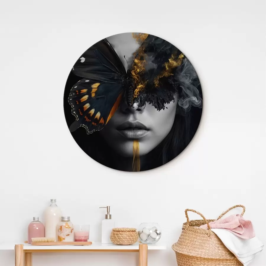 Wandbilder Brennender Schmetterling auf dem Gesicht eines Mädchens r44468