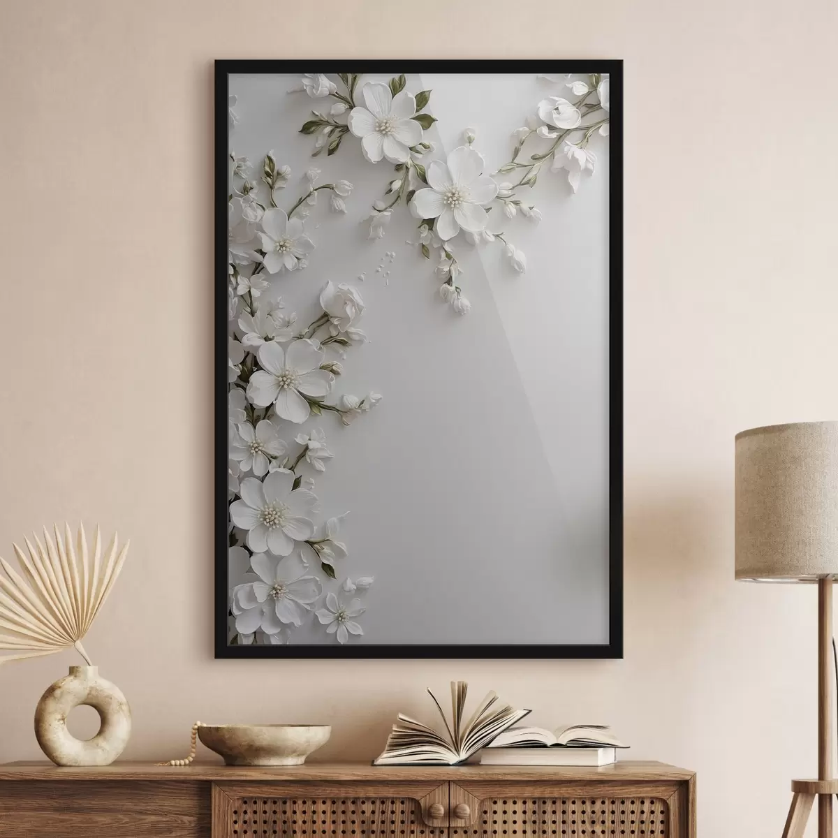 Poster Weiße Blumen auf weißem Wandhintergrund f44466