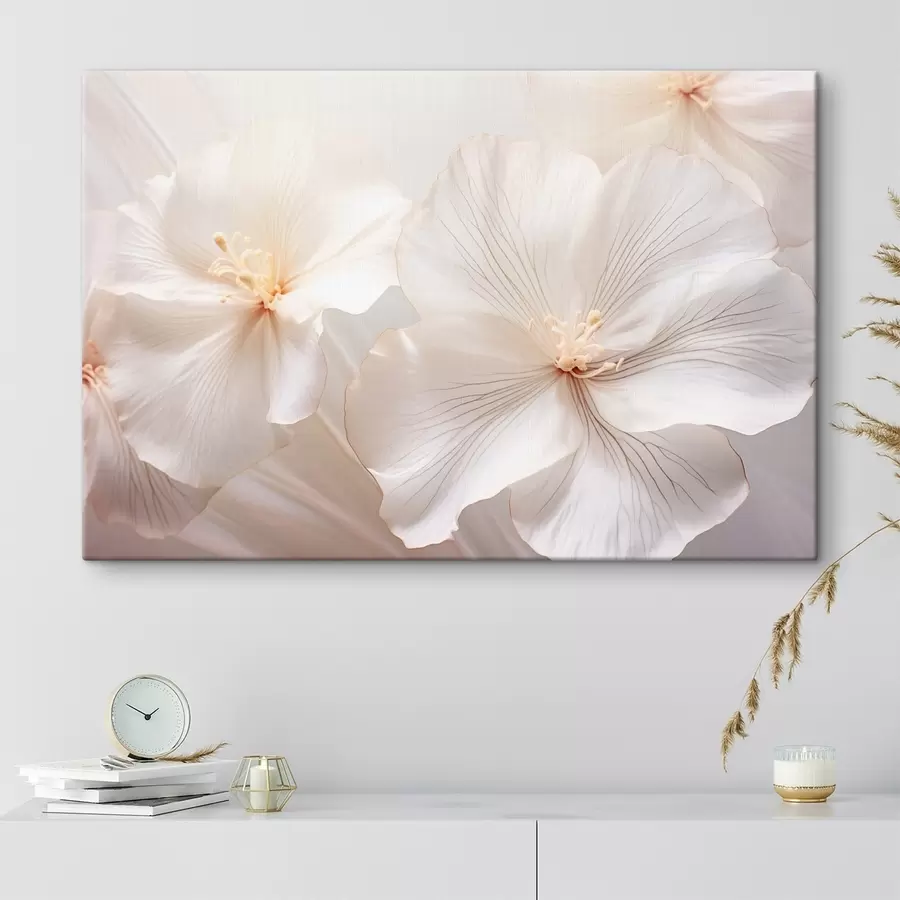 Wandbilder Zarte weiße Blumen mit Blütenblättern und zarten, pastellfarbenen Zentren, die eine verträumte und ätherische Blumenkunst schaffen s44858