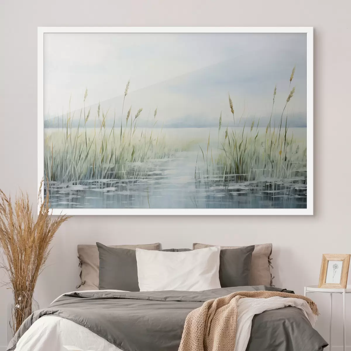 Poster Ein Aquarell Malerei Nachahmung der hohen Gras wächst in der Nähe von Wasser, bedecktem Himmel und unscharfen Hintergrund f44860