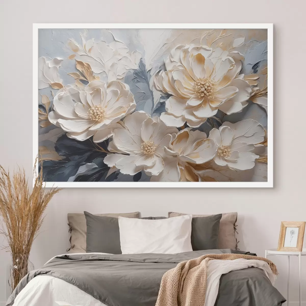 Poster Volumetrische cremefarbene Pfingstrosen auf einem hellblauen Hintergrund f44880