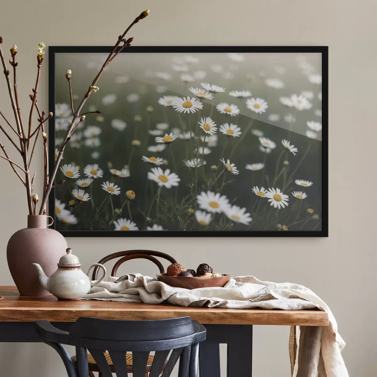 Poster Gänseblümchenfeld mit unscharfem grünen Hintergrund f44898