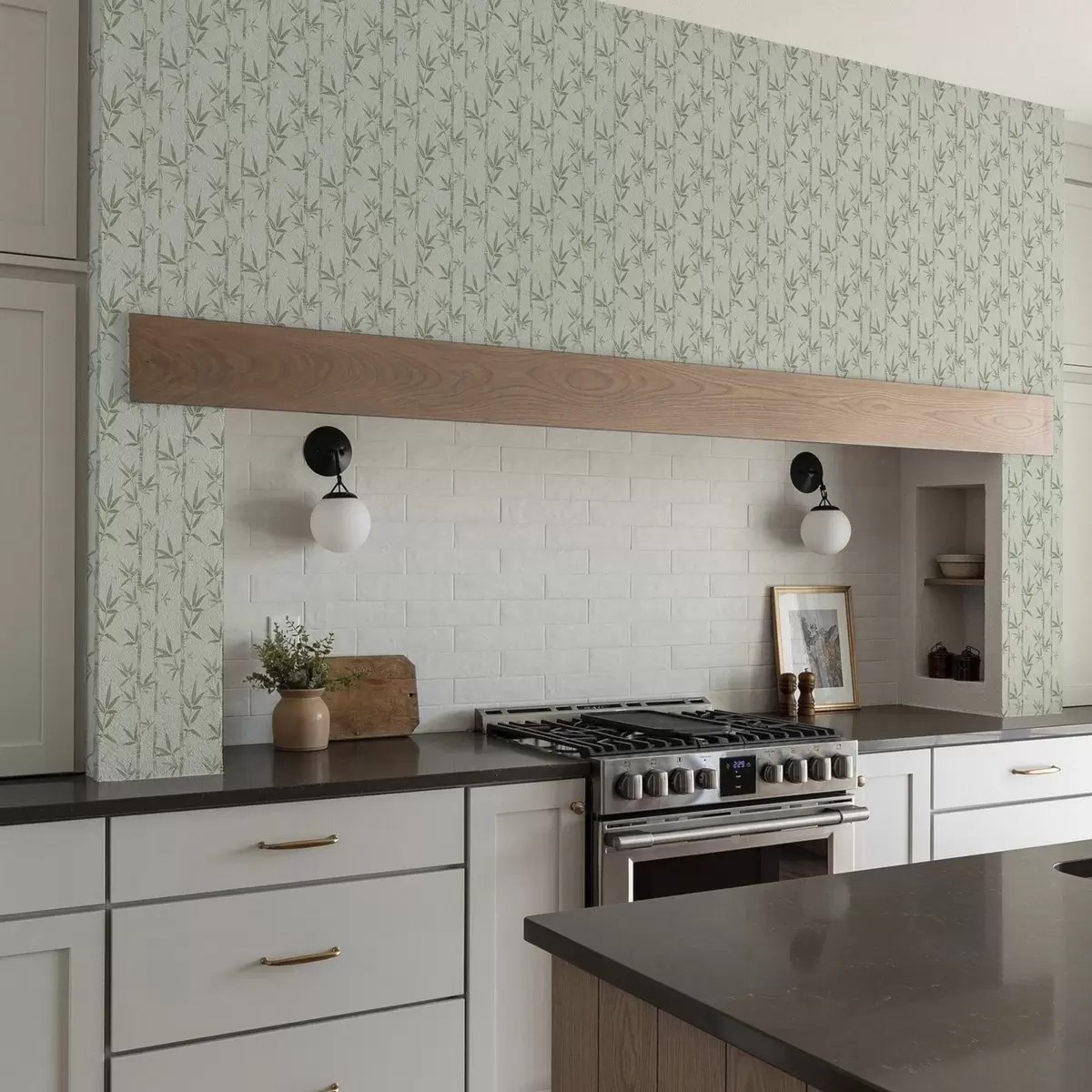 Tapete Hellgrüner Bambus auf weichem pastellfarbenem Hintergrund a00236v1