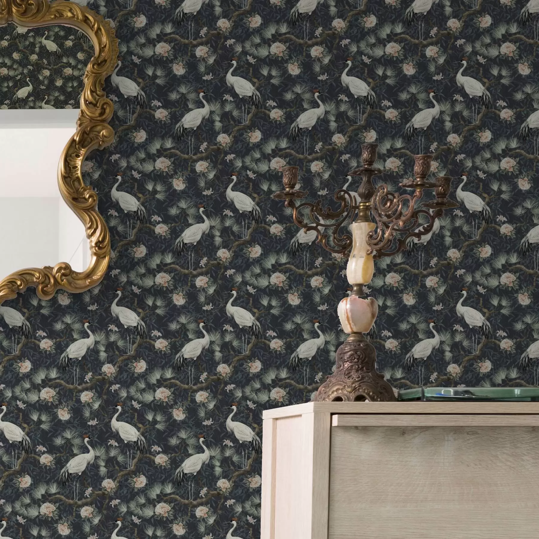 Fototapete Kraniche zwischen Kiefern und Pfingstrosen auf dunklem Hintergrund a00241