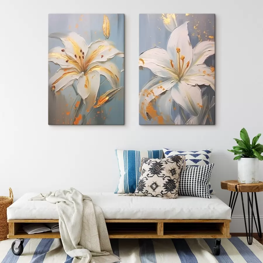 Wandbilder Weiße Lilien mit gelben Strichen auf blauem Hintergrund m00497