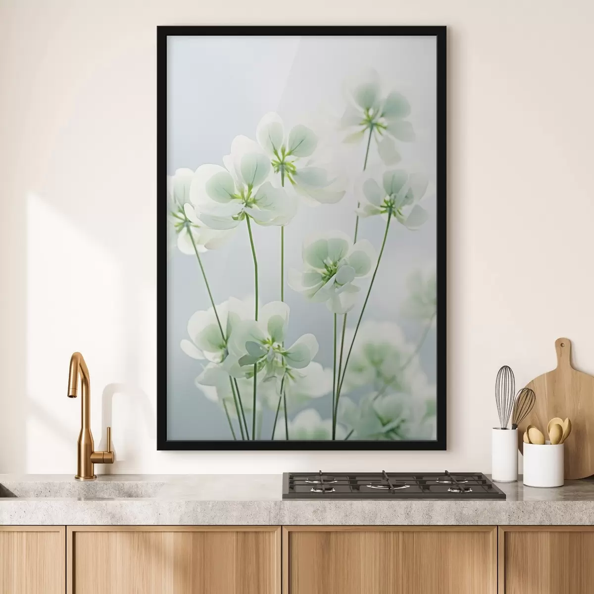 Poster Weißer Klee Blumen mit grünen Stiel und Blätter, weiche Beleuchtung, sauberen Hintergrund, minimalistische Komposition, botanische f45172
