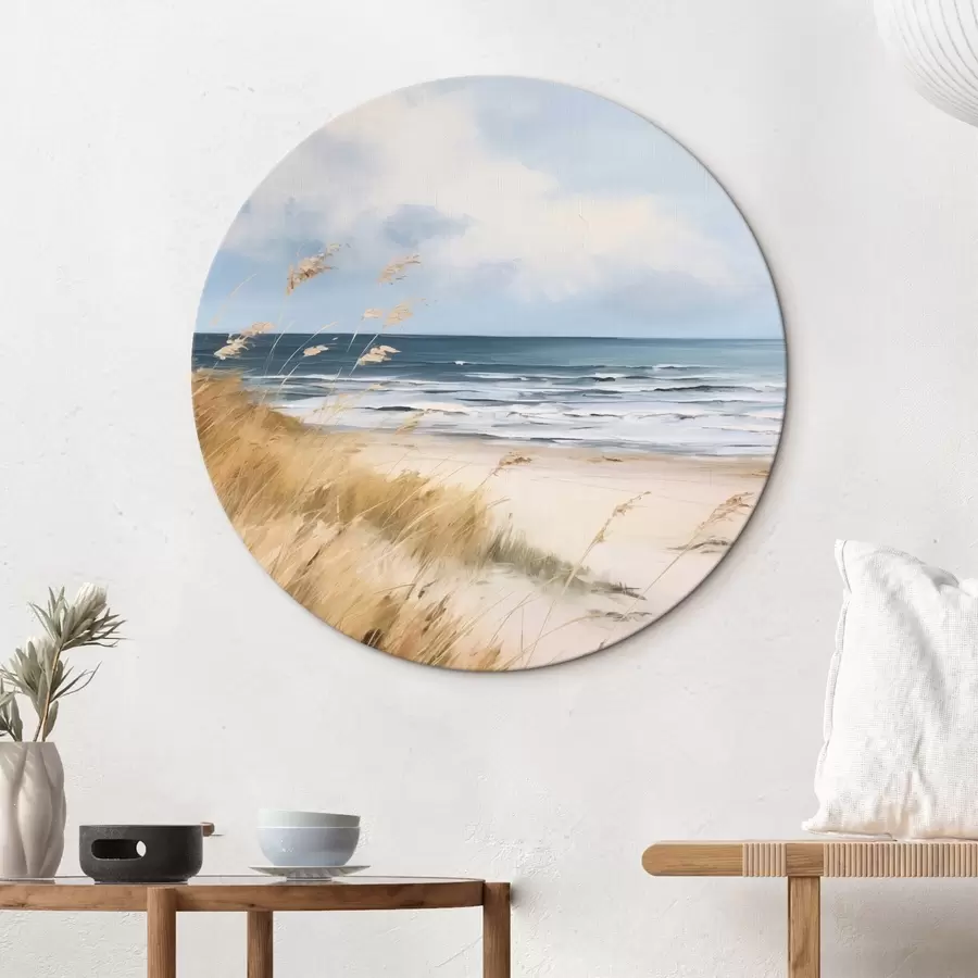Wandbilder Ein Sandstrand mit hohem Gras im Vordergrund, das Meer mit Wellen und ein bewölkter Himmel im Hintergrund r45174