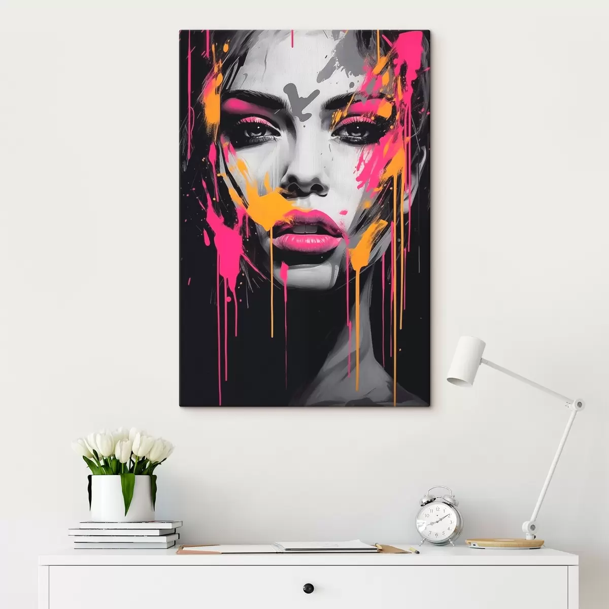 Wandbilder Weibliches Porträt mit Gemälden s45318