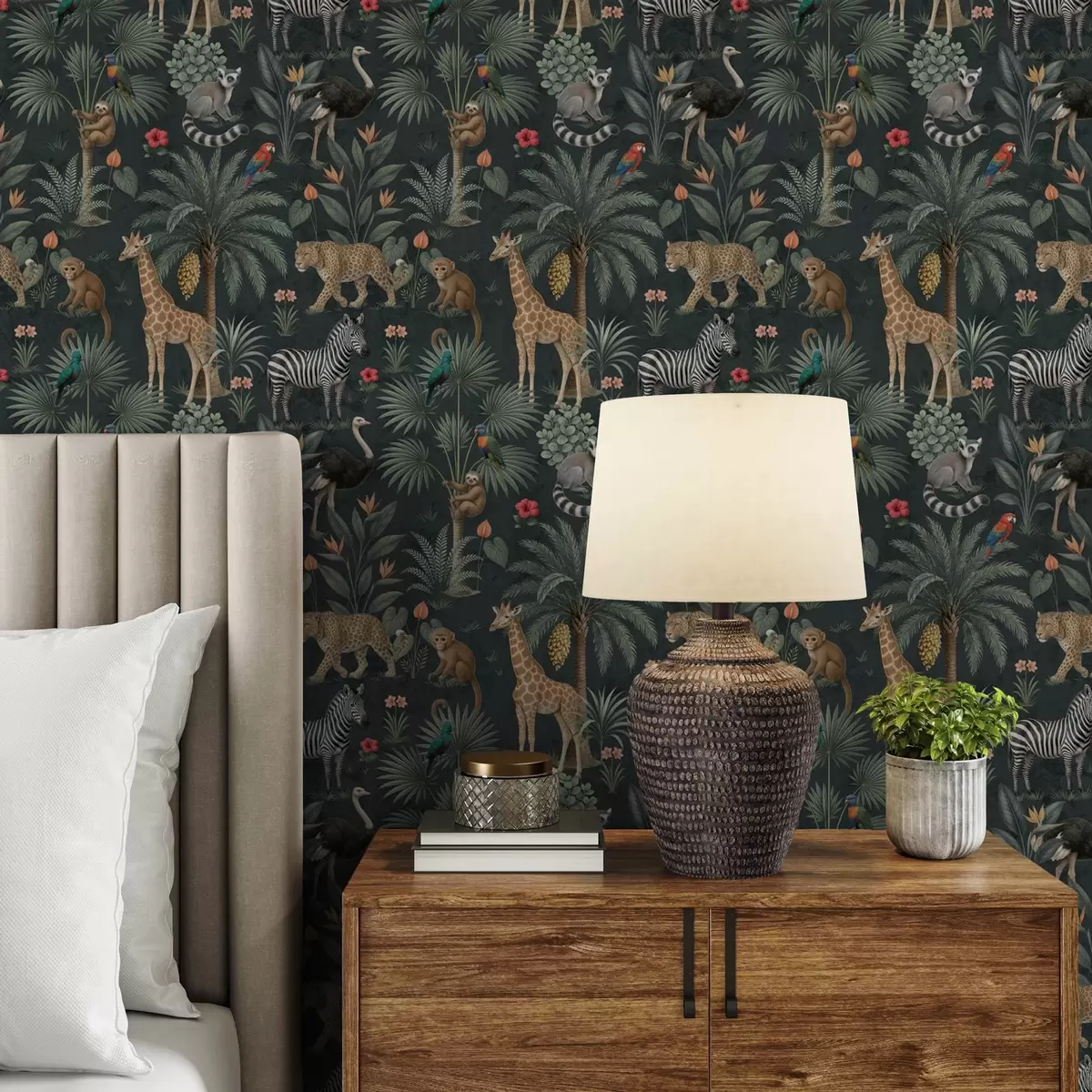 Tapete Realistische tropische Tiere inmitten von Pflanzen a00427