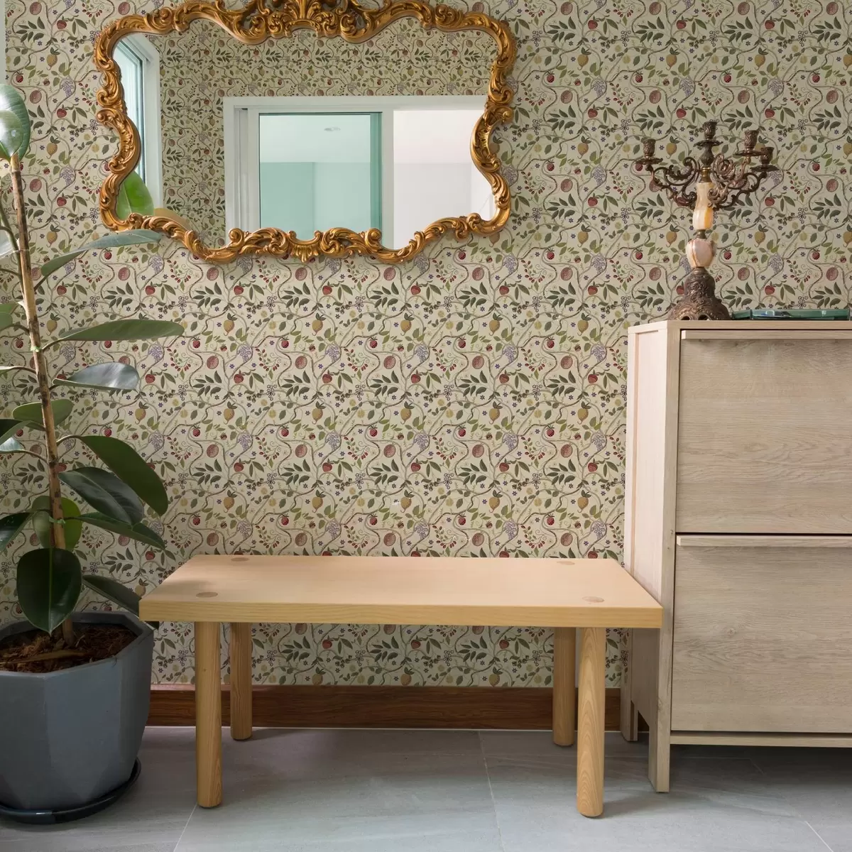 Tapete Obstmuster mit Beeren, Zweigen und Blumen a00428