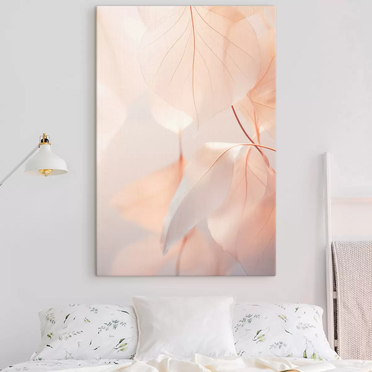 Wandbilder Nahaufnahme von durchscheinenden Blättern mit zarten Adern, weiche Pfirsich und weiße Farbpalette, verschwommener Hintergrund s45556