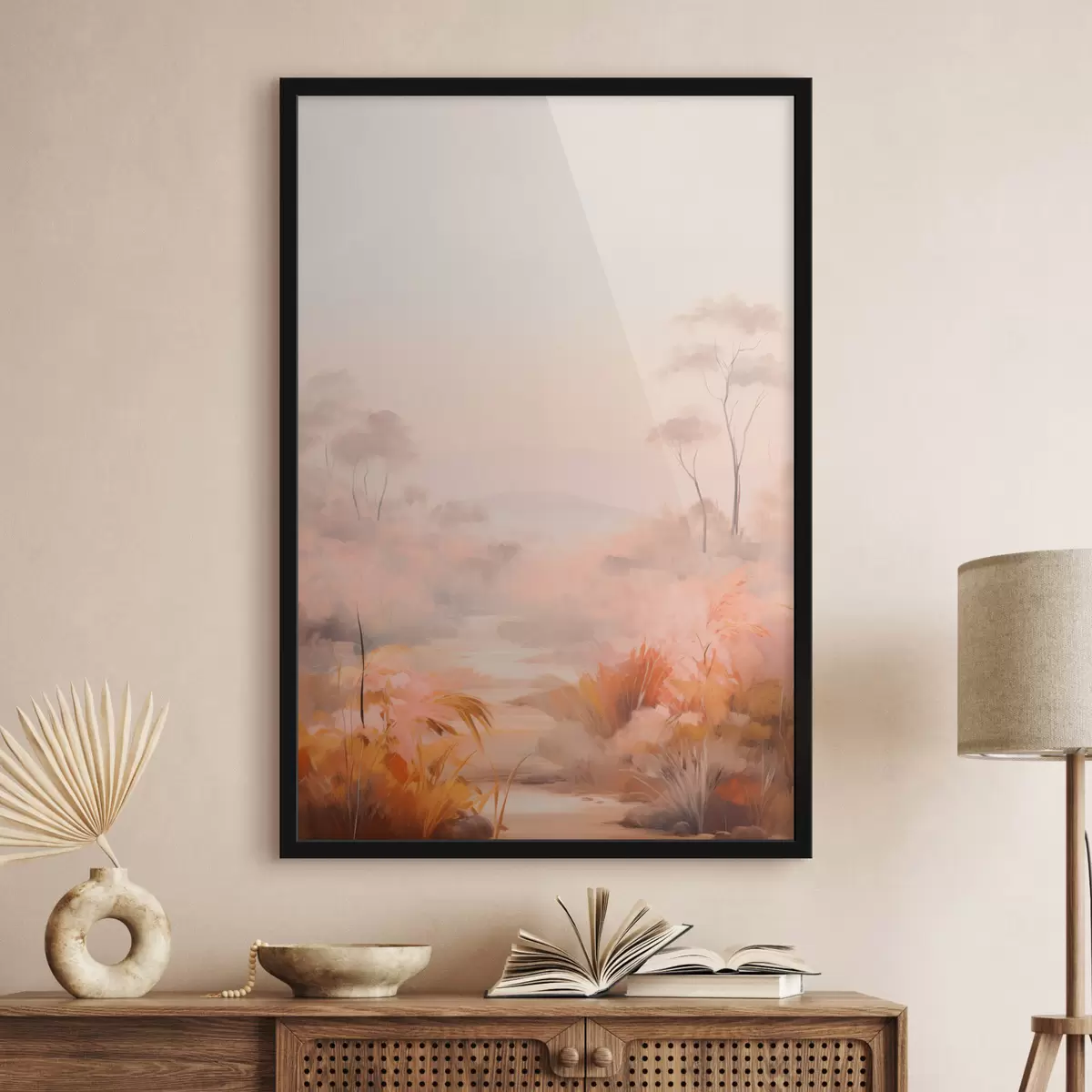 Poster Eine Landschaft mit Sträuchern und Bäumen in Rosa-, Orange- und Brauntönen, mit Bergen im Hintergrund f45553