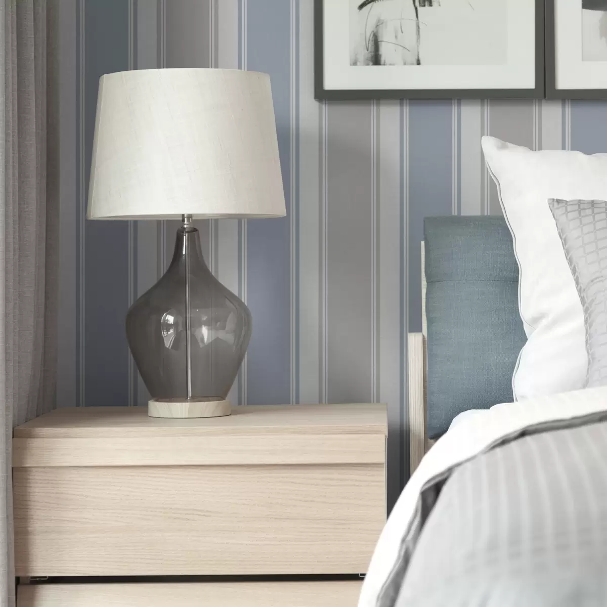 Tapete Kombination aus grauen und blauen breiten Streifen a00557