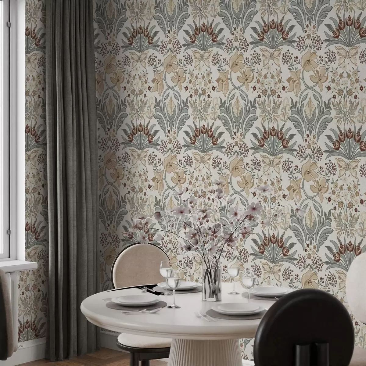 Tapete Dekorative Lilien und ein Schmetterling auf cremefarbenem Hintergrund a00500