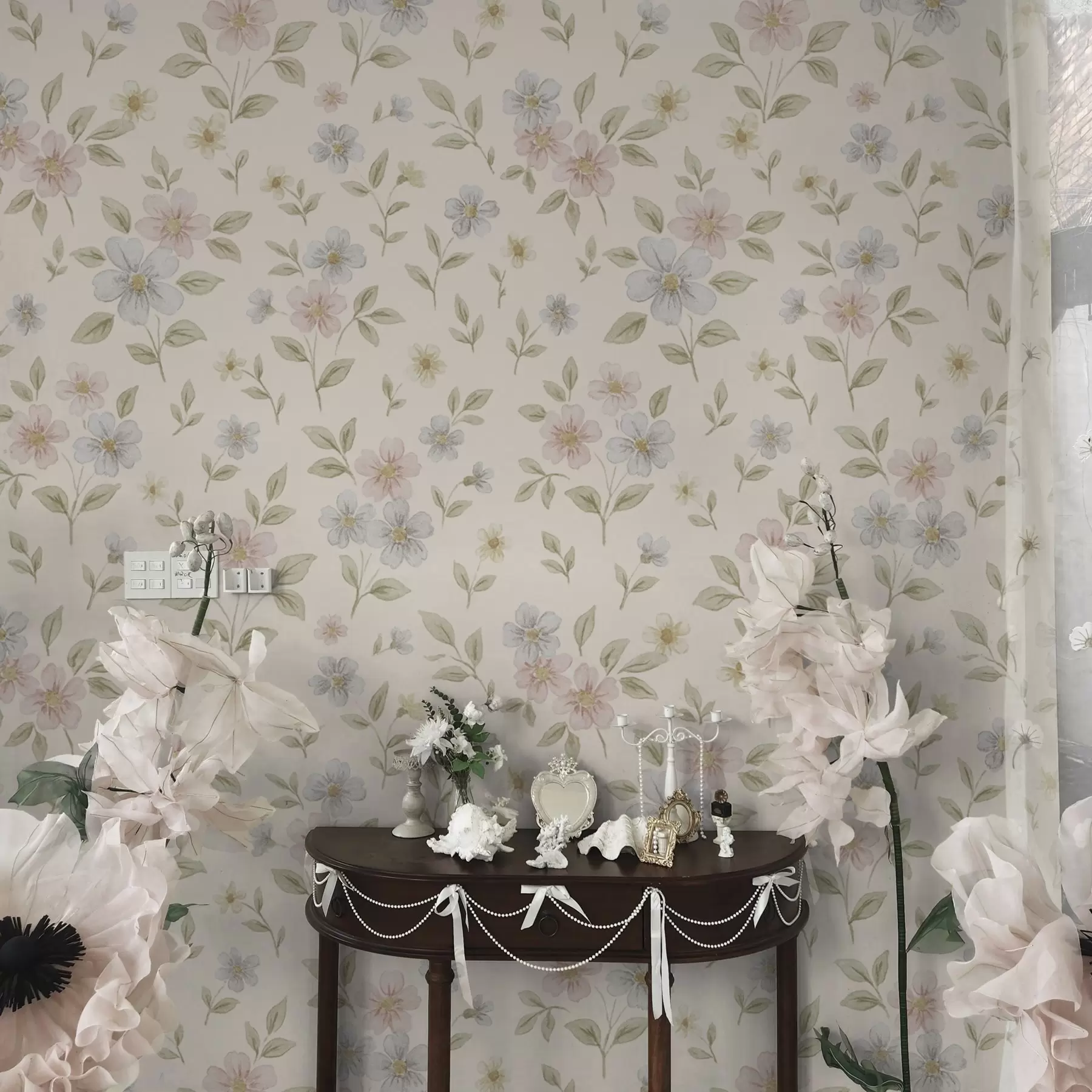 Fototapete Pastellfarbene Wiesenblumen auf cremefarbenem Hintergrund a00596