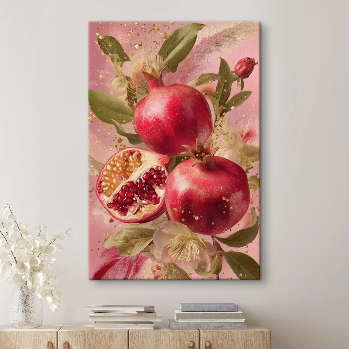 Wandbilder Reife Granatäpfel auf rosa Hintergrund mit Blättern und Flecken s45868