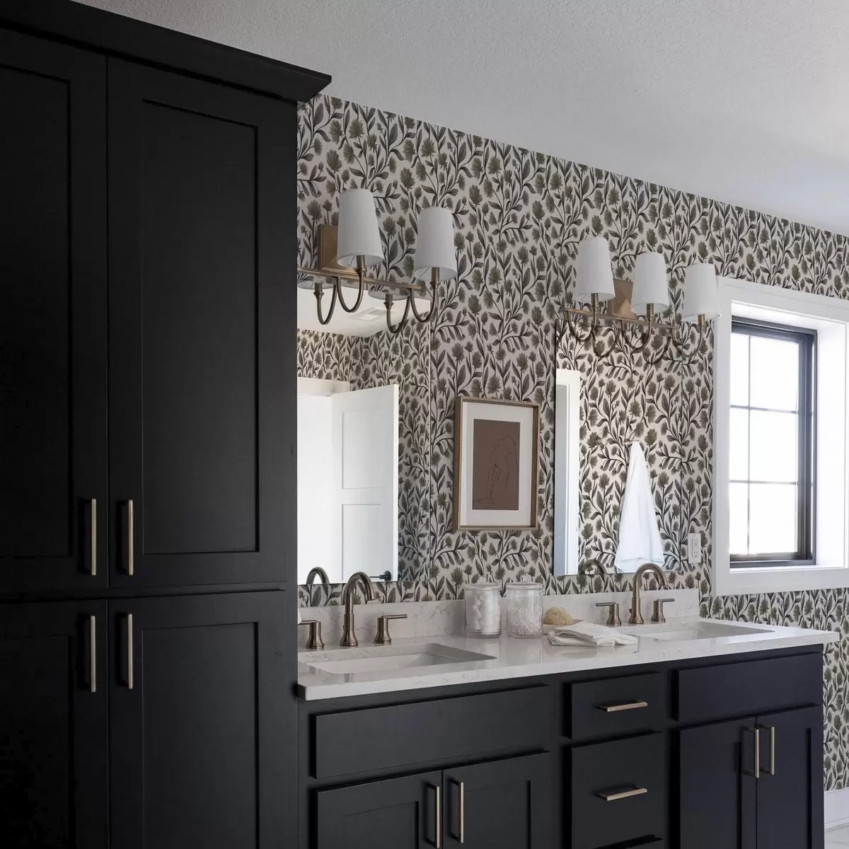 Tapete Wildblumen in Grau-Oliv-Tönen auf cremefarbenem Hintergrund a00623v1