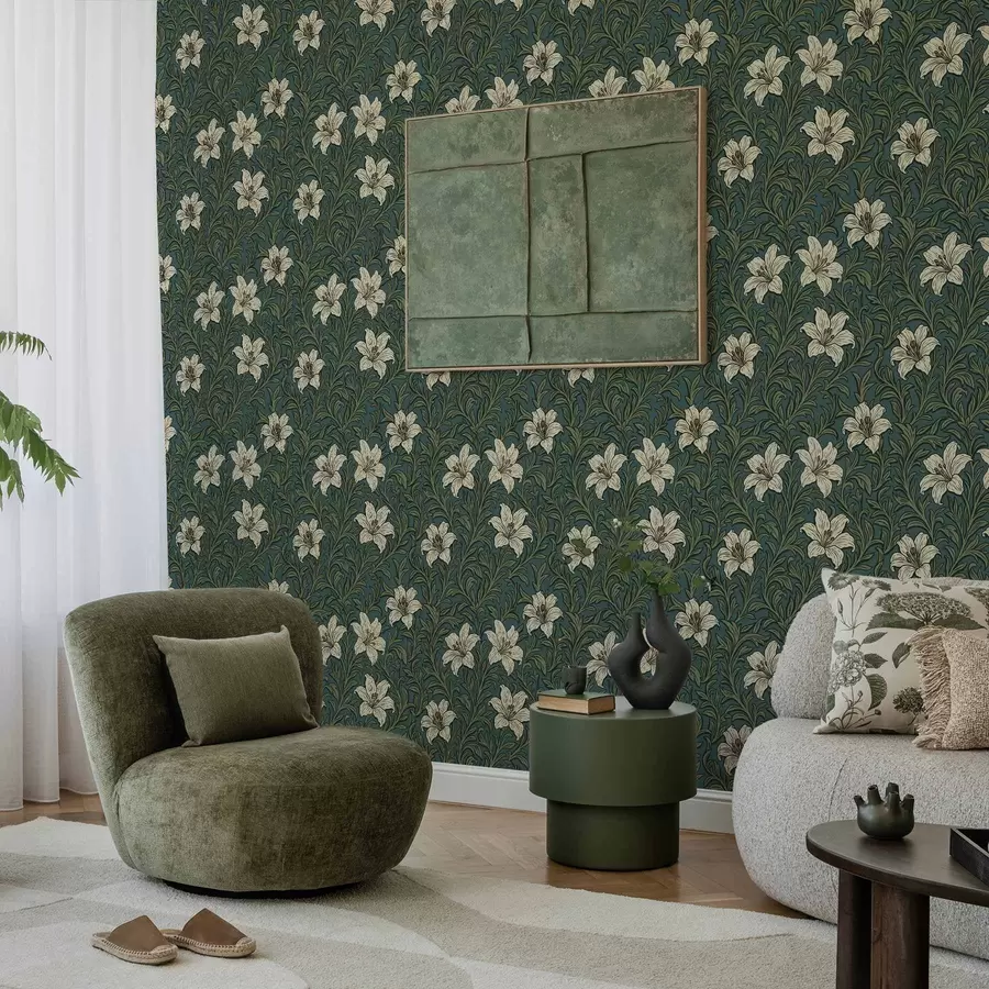 Fototapete Cremefarbene Lilien inmitten von dichtem Grün auf türkisfarbenem Hintergrund a00645