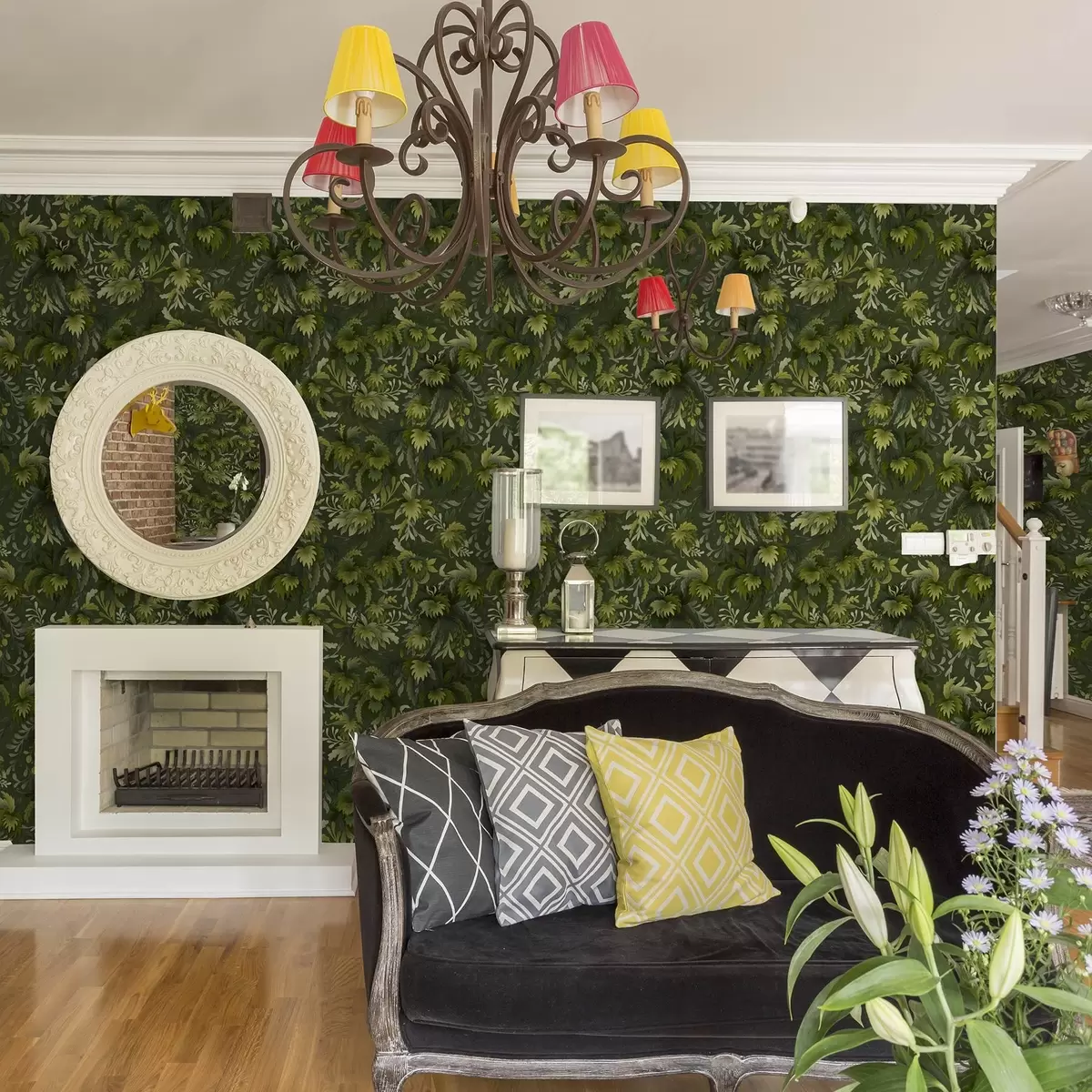 Tapete Dichtes grünes Laub auf dunkelgrünem Hintergrund a00805