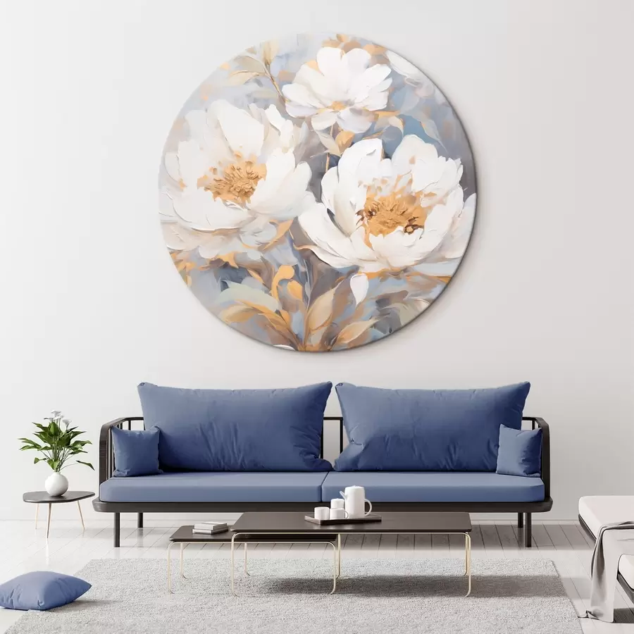 Wandbilder Weiße Pfingstrosen mit blauen Blütenkernen und Blättern, sanfte Pinselstriche, hellblauer Hintergrund, Blumenarrangement r46270