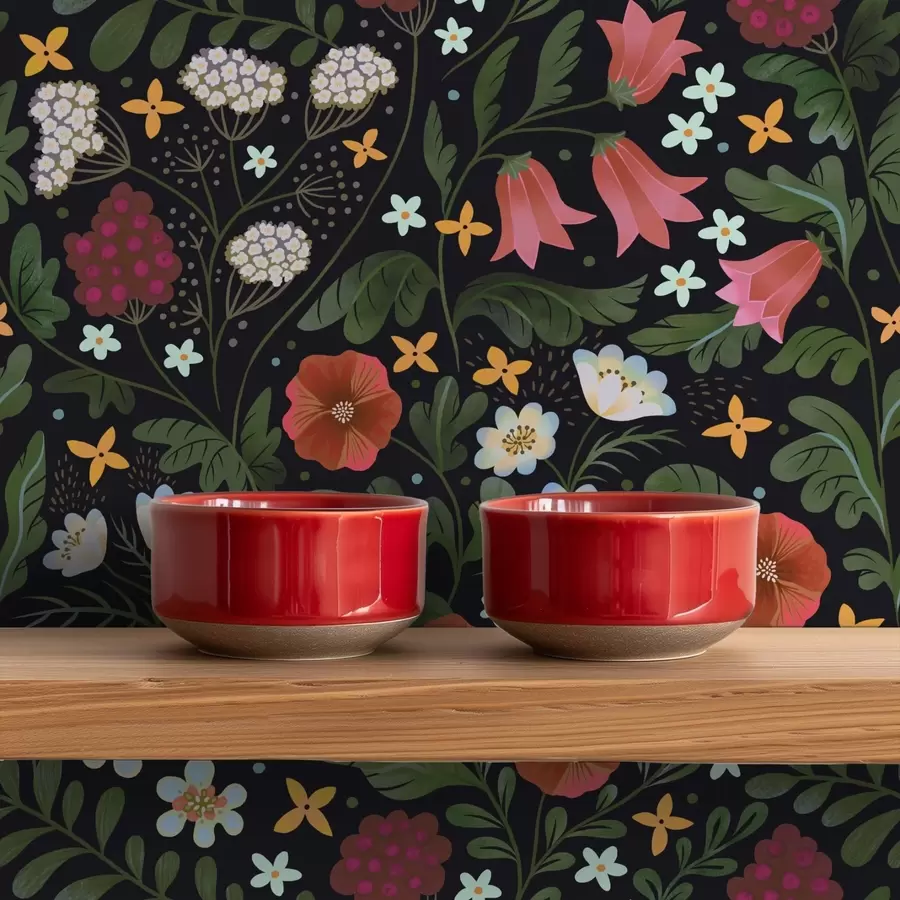 Fototapete Wildblumen und Beeren auf tiefschwarzem Hintergrund a00849v3