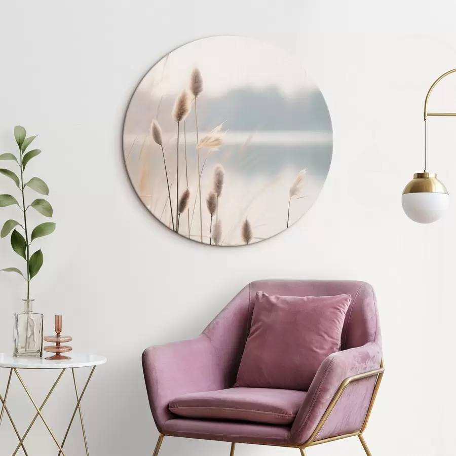 Wandbilder Weiche Schilfrohre an einem nebligen Seeufer, pastellbeige Farbtöne r46504