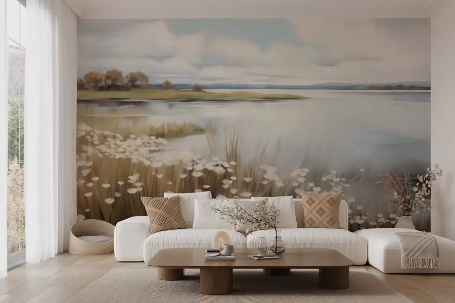 Fototapete Strukturierte Landschaft, Feld mit weißen Blumen und hohem Gras, ein See im Hintergrund, ein grasbewachsener Hügel mit Bäumen, sanfte Farben w09530