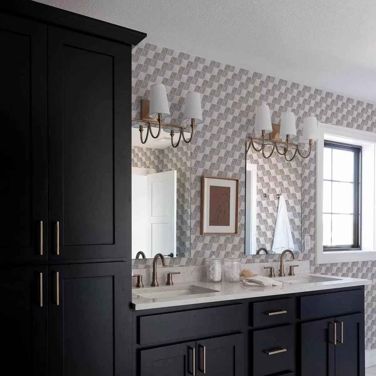 Tapete Dreiecke mit strukturierten Einsätzen, eine Mischung aus Flieder und Grau a00917