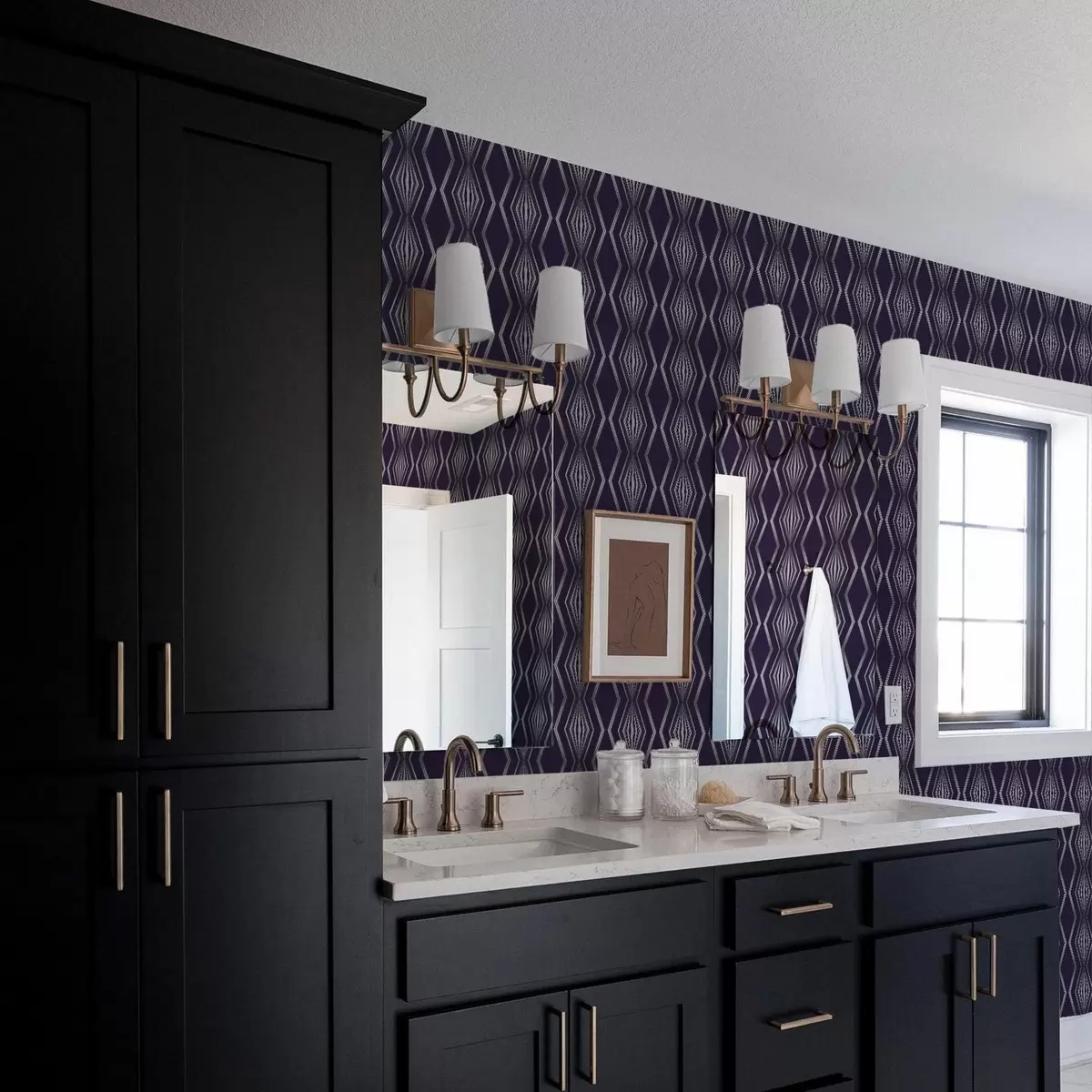 Tapete Sattvioletter Hintergrund mit Diamanten und grauen Zickzacklinien a00974v1