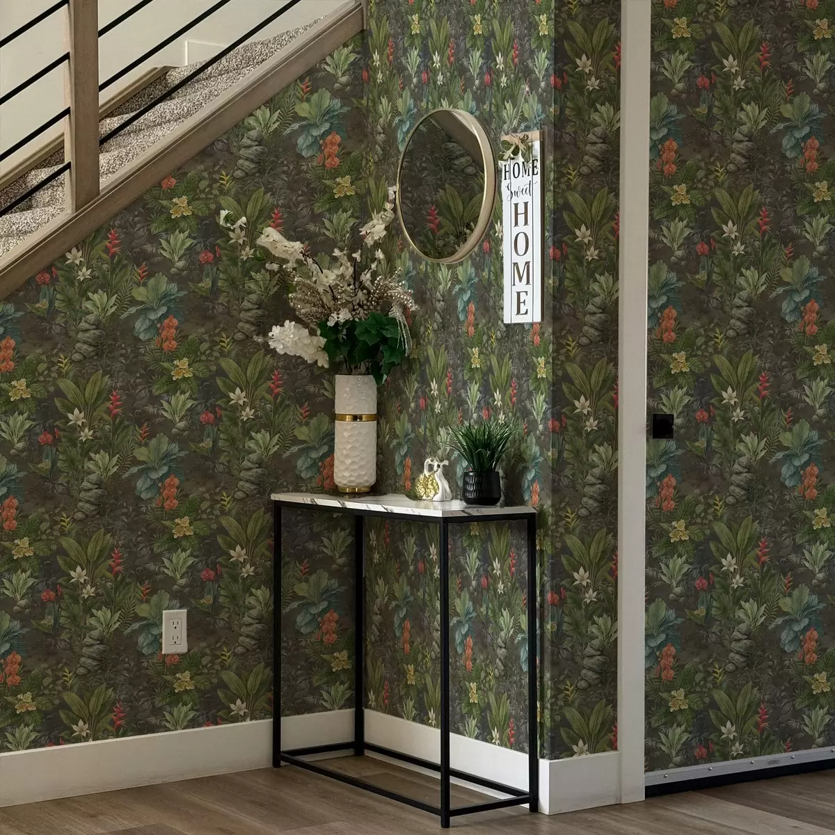 Tapete Dunkler tropischer Garten mit leuchtenden Blumen und Blättern a01079