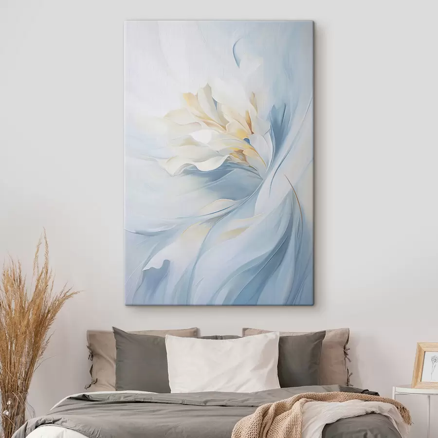 Wandbilder Abstrakte, zarte, durchscheinende Blütenblätter, die sich bei sanfter Beleuchtung und einer malerischen Textur nach innen drehen. s47436